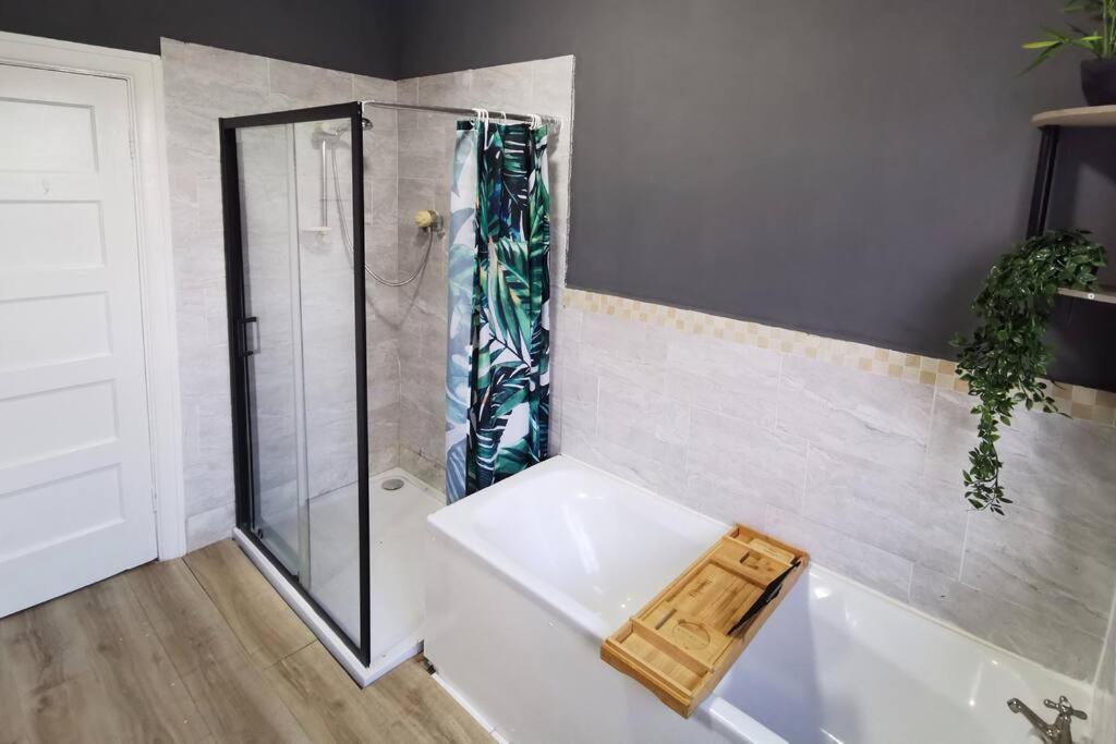 4 Bedroom Country Home Bristol Ngoại thất bức ảnh