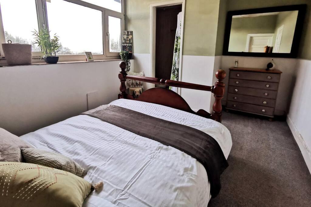 4 Bedroom Country Home Bristol Ngoại thất bức ảnh